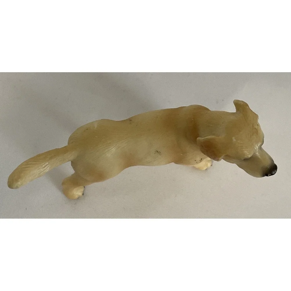 2001 Retired Schleich Dog Yellow Lab Labrador Toy Pre-owned Very Good Condition